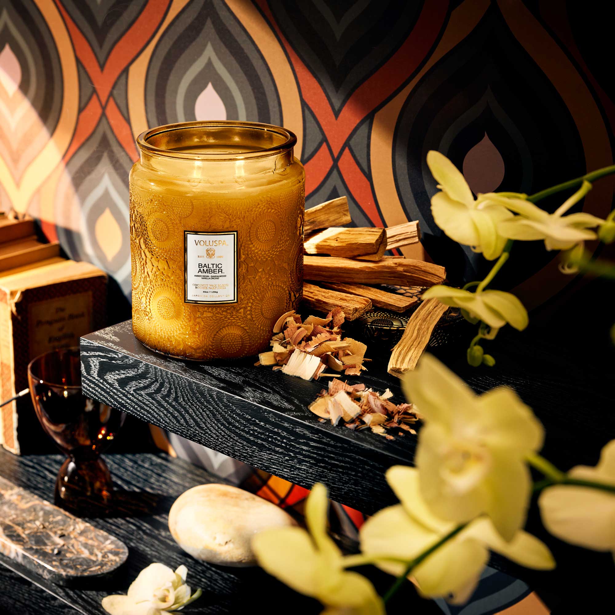 Voluspa Baltic Amber 44oz Luxe Jar Candle